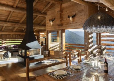 Salon cheminee location chalet luxe grand bornand